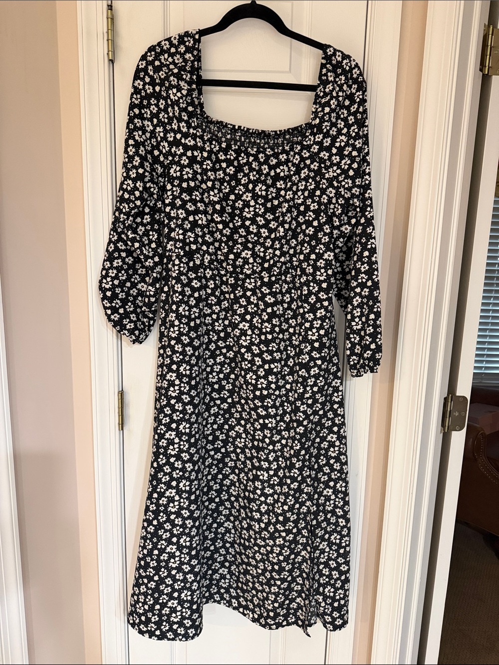 SHEIN Black Midi Dress with White Floral Print, XXL